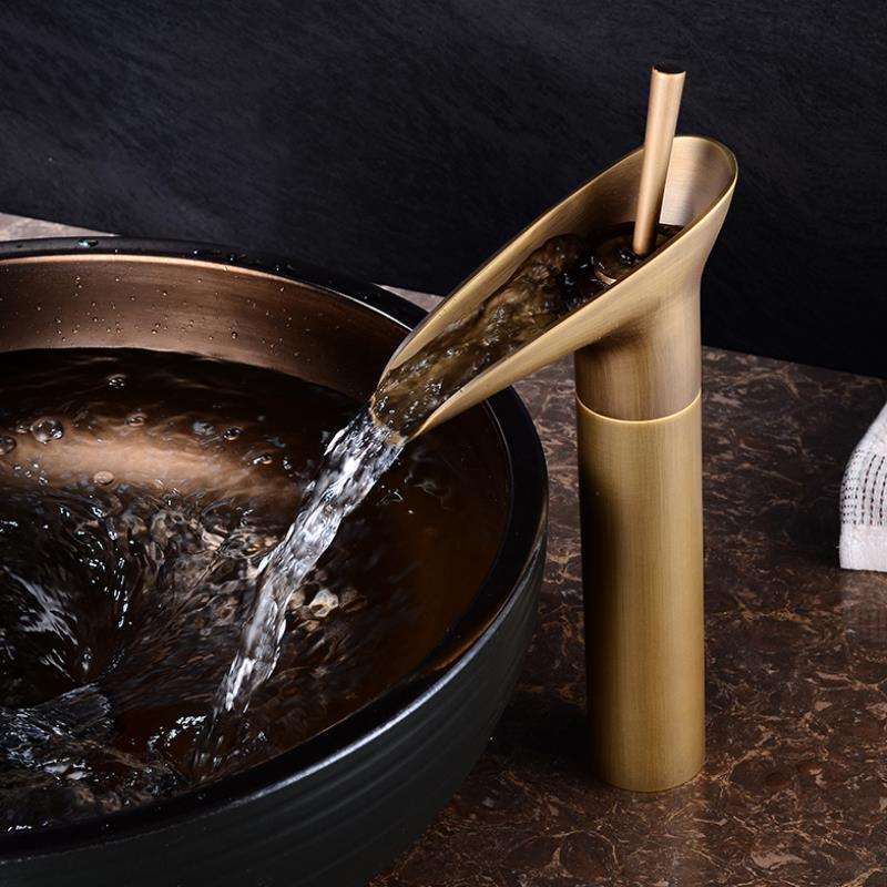 Robinets Design Modernes avec Cascade d'Eau - PanierRoyale