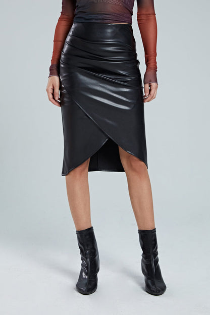 Jupe en Cuir Synthétique Asymétrique Mi-Longue