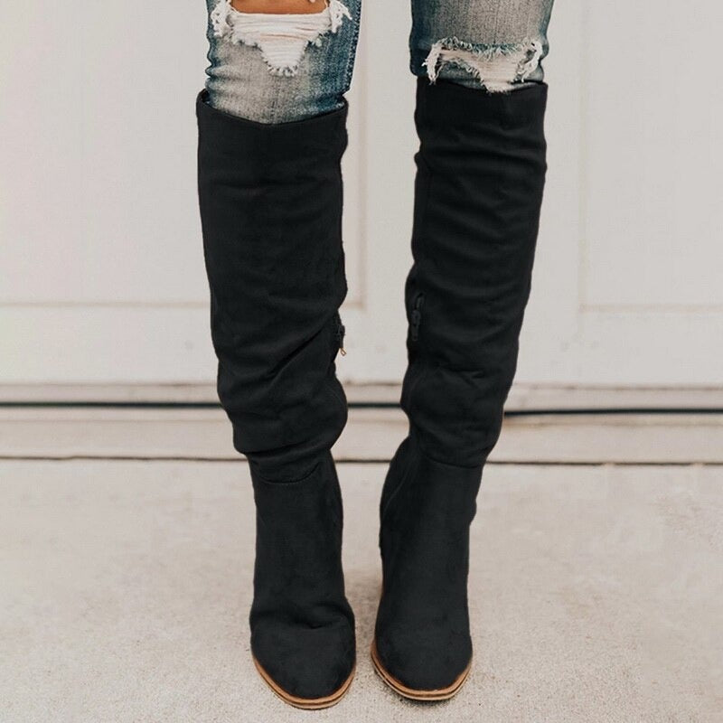 Bottes Femmes Hiver à Talons Plats et Chaussures Tendance