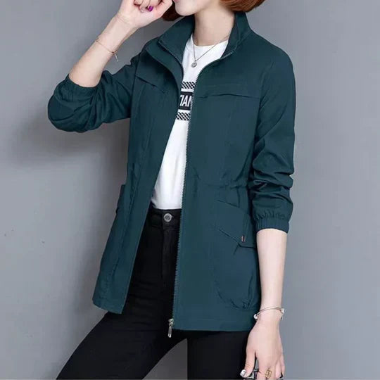 Veste femme coupe-vent légère et élégante