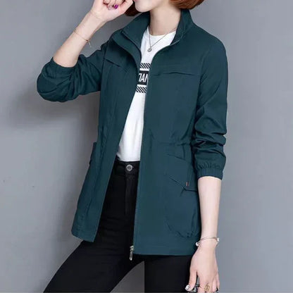 Veste femme coupe-vent légère et élégante