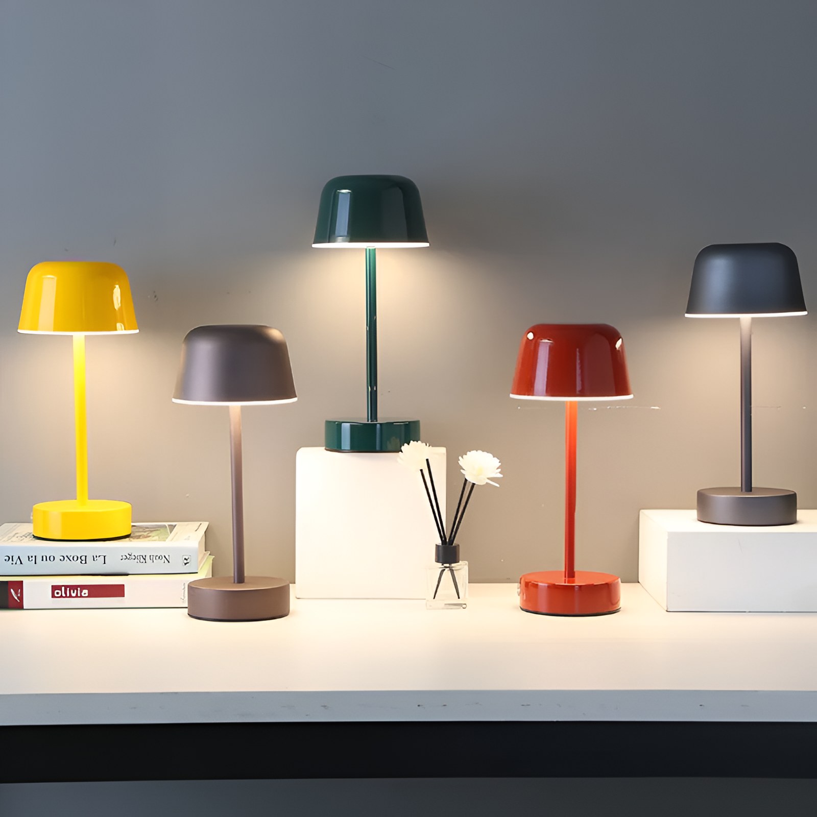 Lampe de Table Rétro Chic en Métal - PanierRoyale
