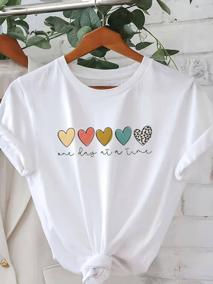 T-Shirt Femme Manches Courtes Imprimé Cœurs ColorésDécontracté - PanierRoyale
