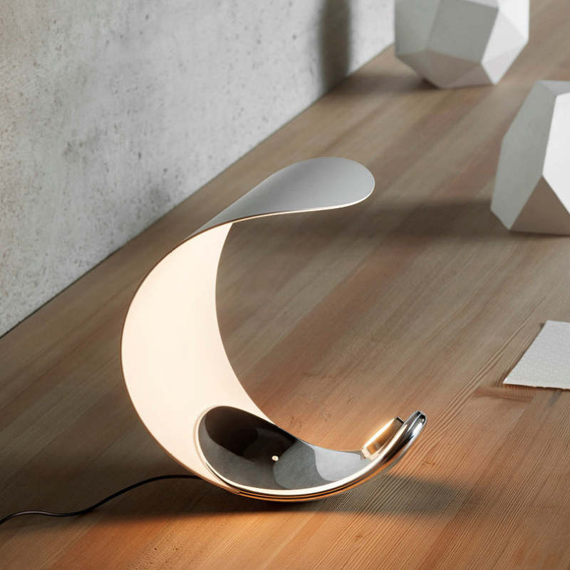 Lampe de Table LED Design en Forme de Croissant