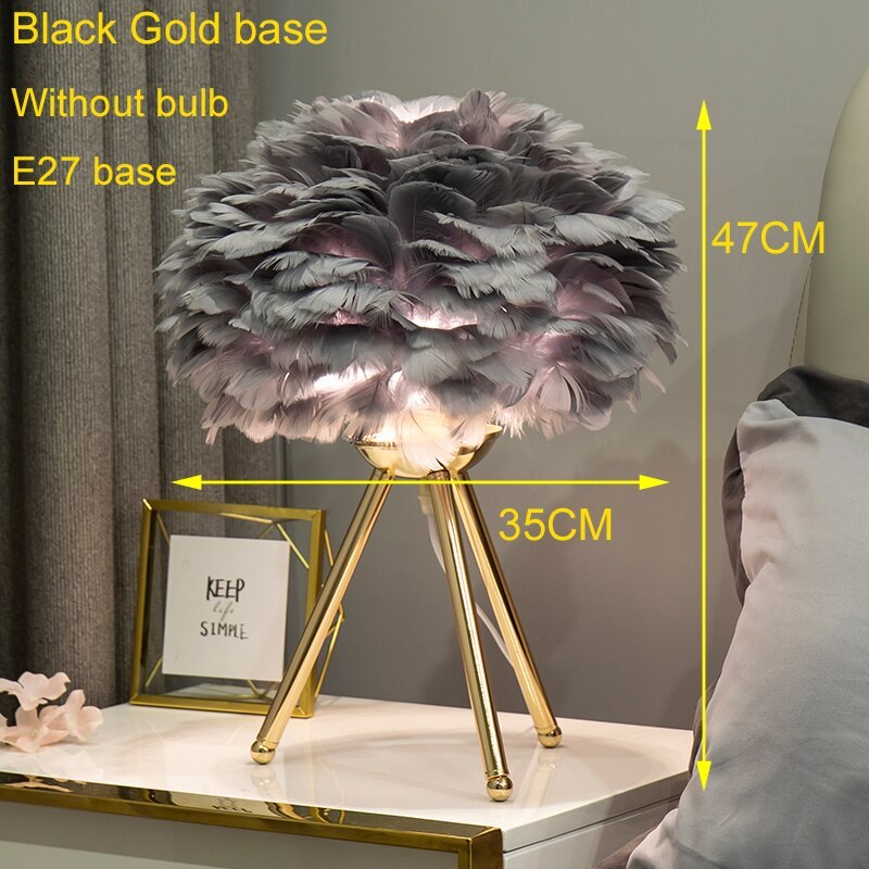 Lampe de Bureau Design avec Abat-Jour - Pied Doré et Lumière Chaude