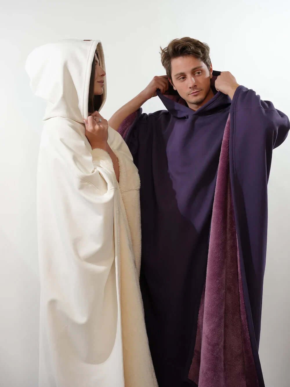 Cape Femme Noir Chic et Élégante