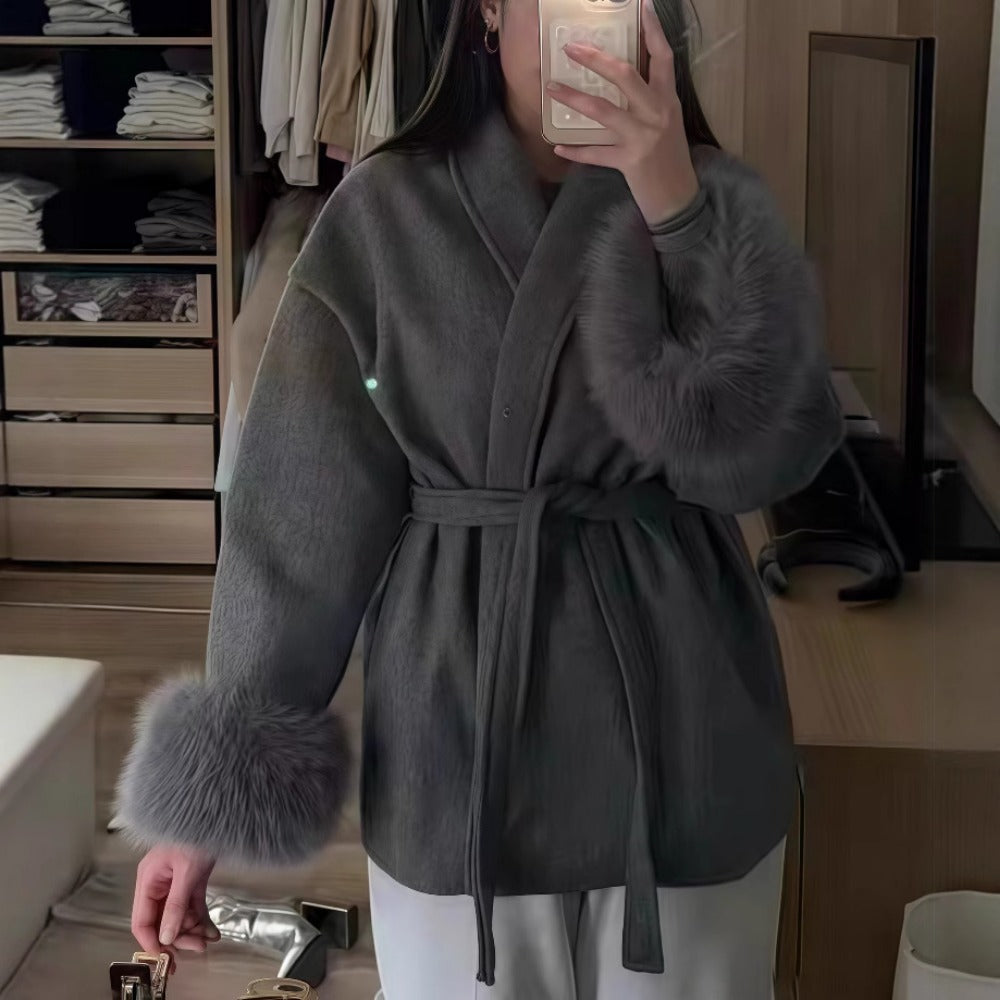 Manteau Femme Élégant à Ceinture et Manches Fourrées