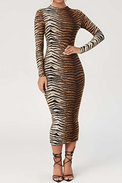 Robe midi imprimé léopard élégante et chic