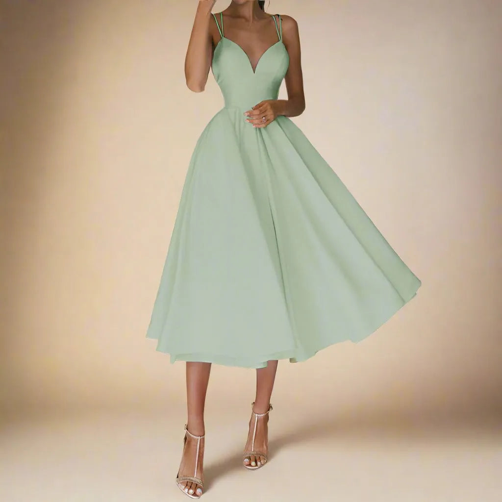 Robe Été Décolleté Profond avec Bretelles Fines