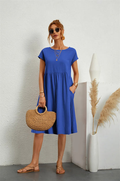 Robe Femme Élégante Longue avec Ceinture et Détails Féminins