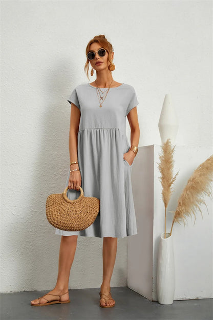 Robe Femme Élégante Longue avec Ceinture et Détails Féminins