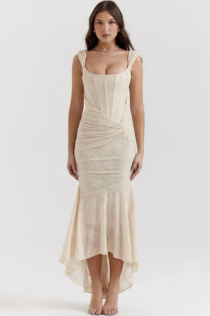 Robe de soirée sans bretelles en dentelle élégante