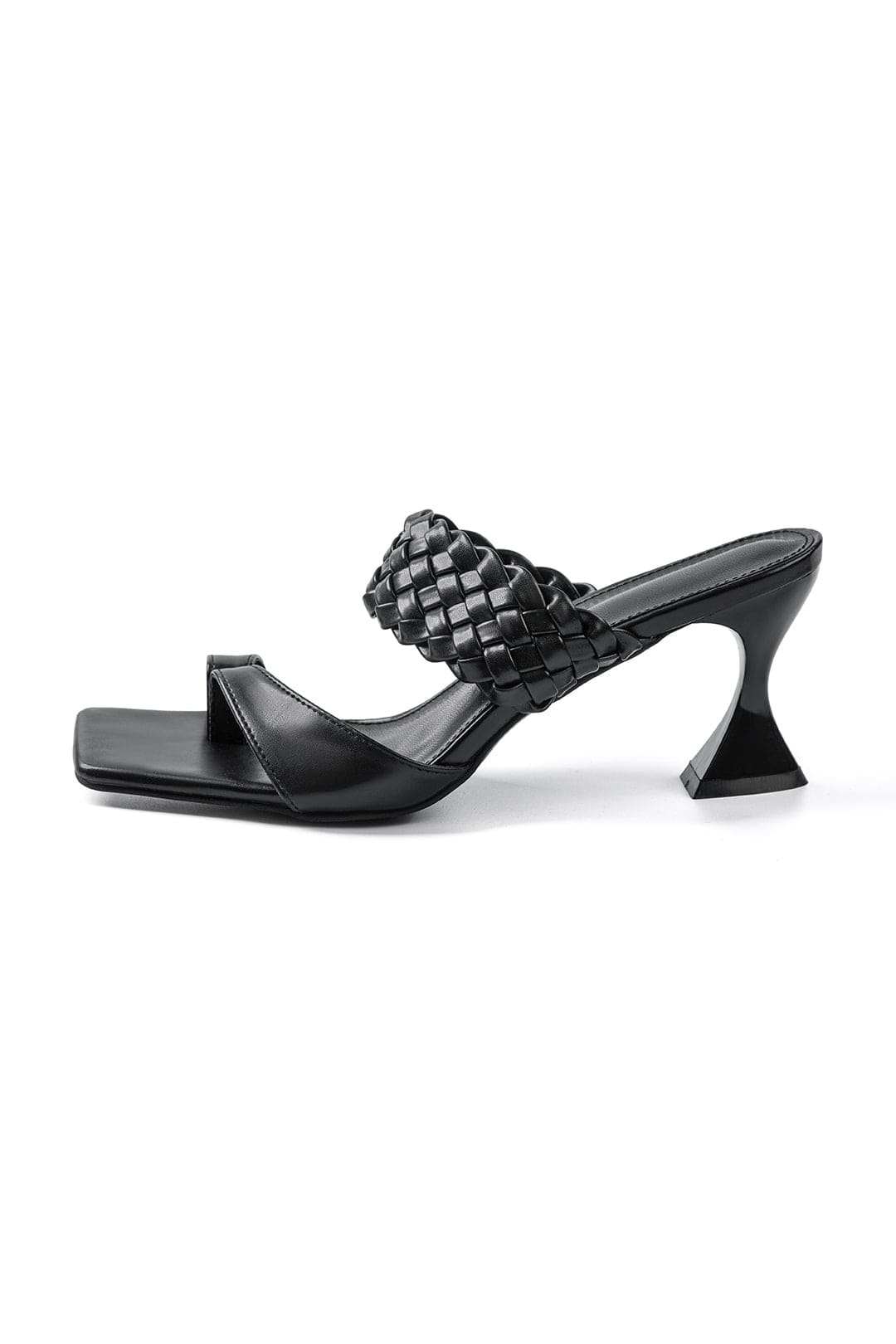 Sandales à talons hauts avec sangles tressées