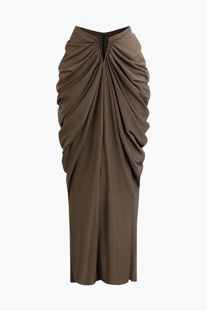 Robe Cocktail Épaules Découvertes avec Drapage Élégant