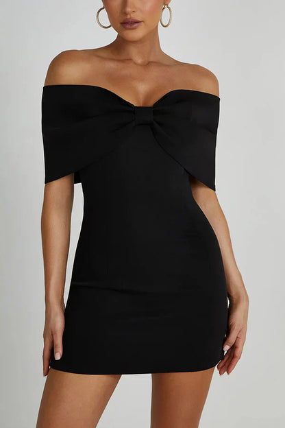 Robe Courte Épaules Dévoilées avec Volant Féminin