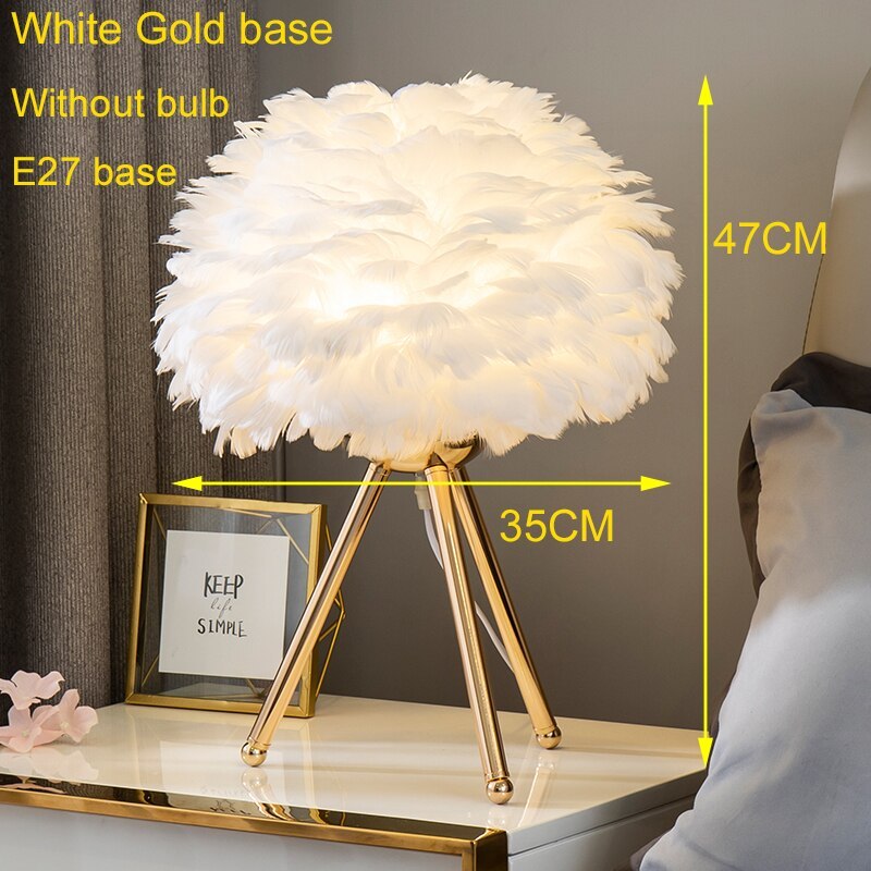 Lampe de Bureau Design avec Abat-Jour - Pied Doré et Lumière Chaude