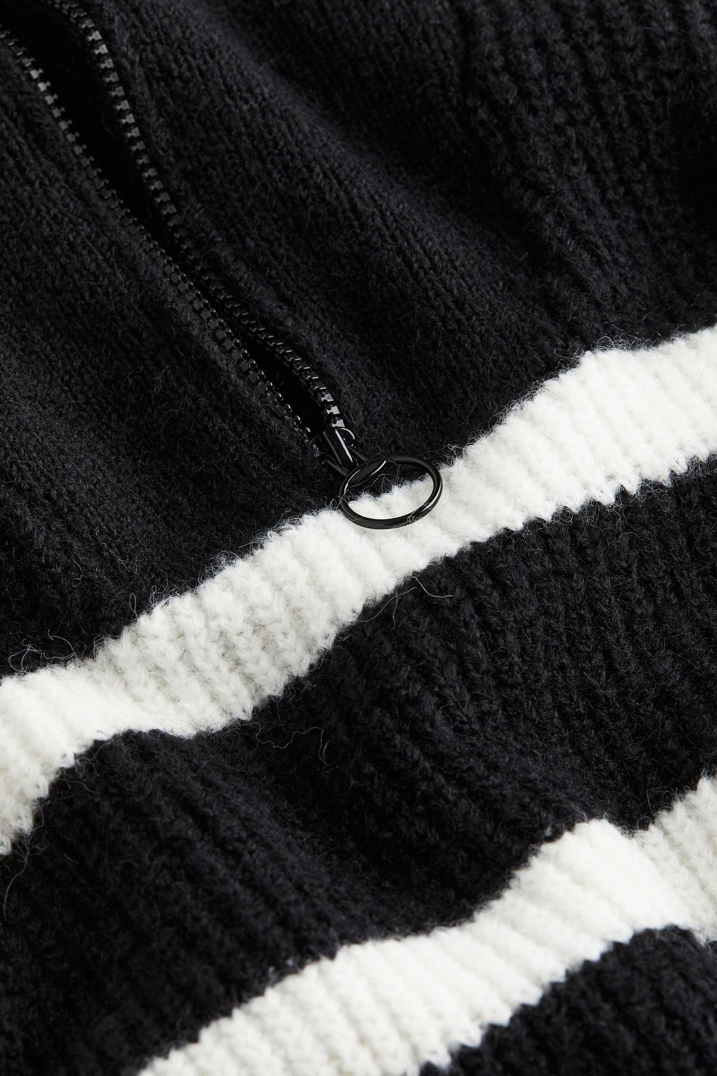 Pull femme rayé zippé avec col