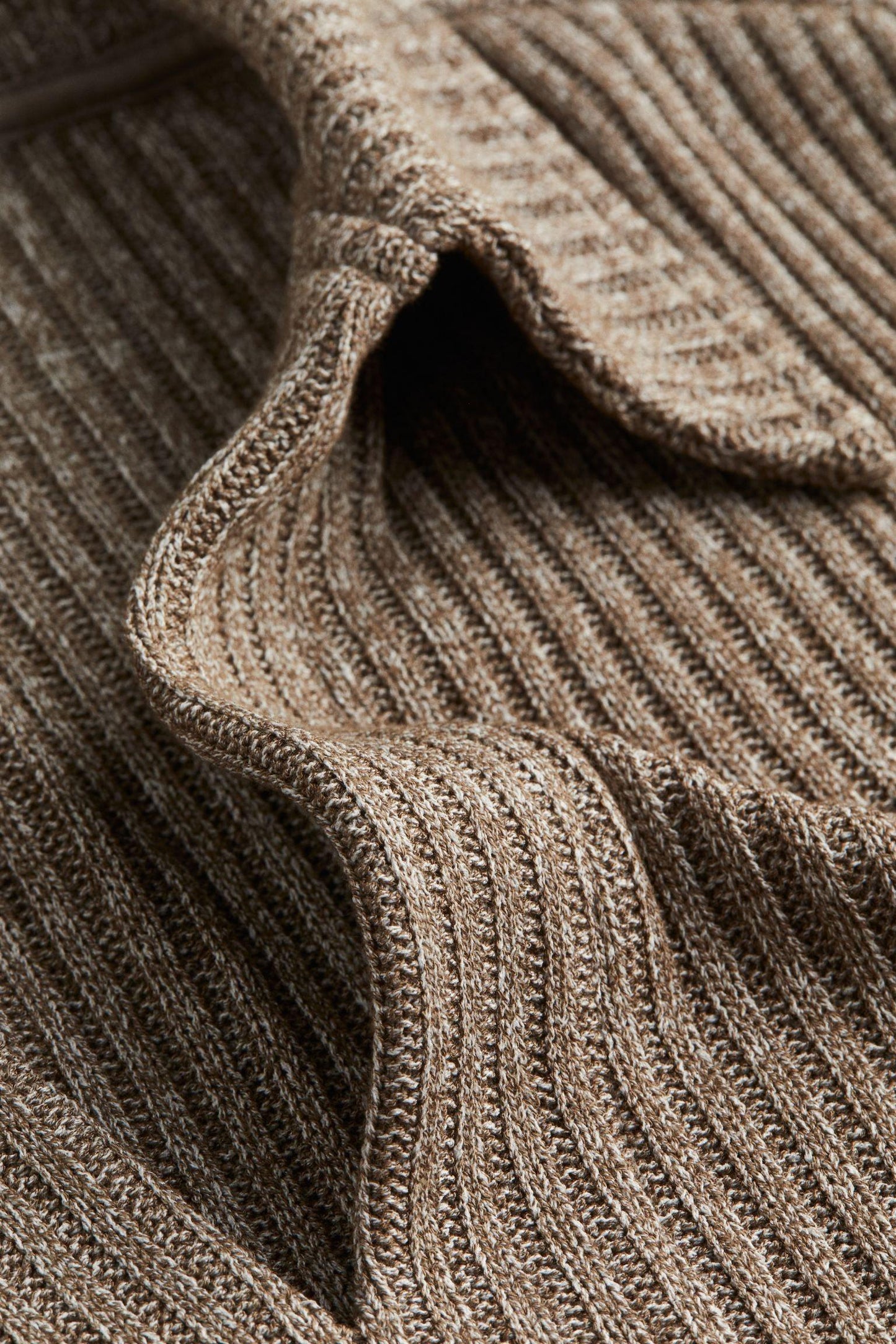 Pull en maille à col montant
