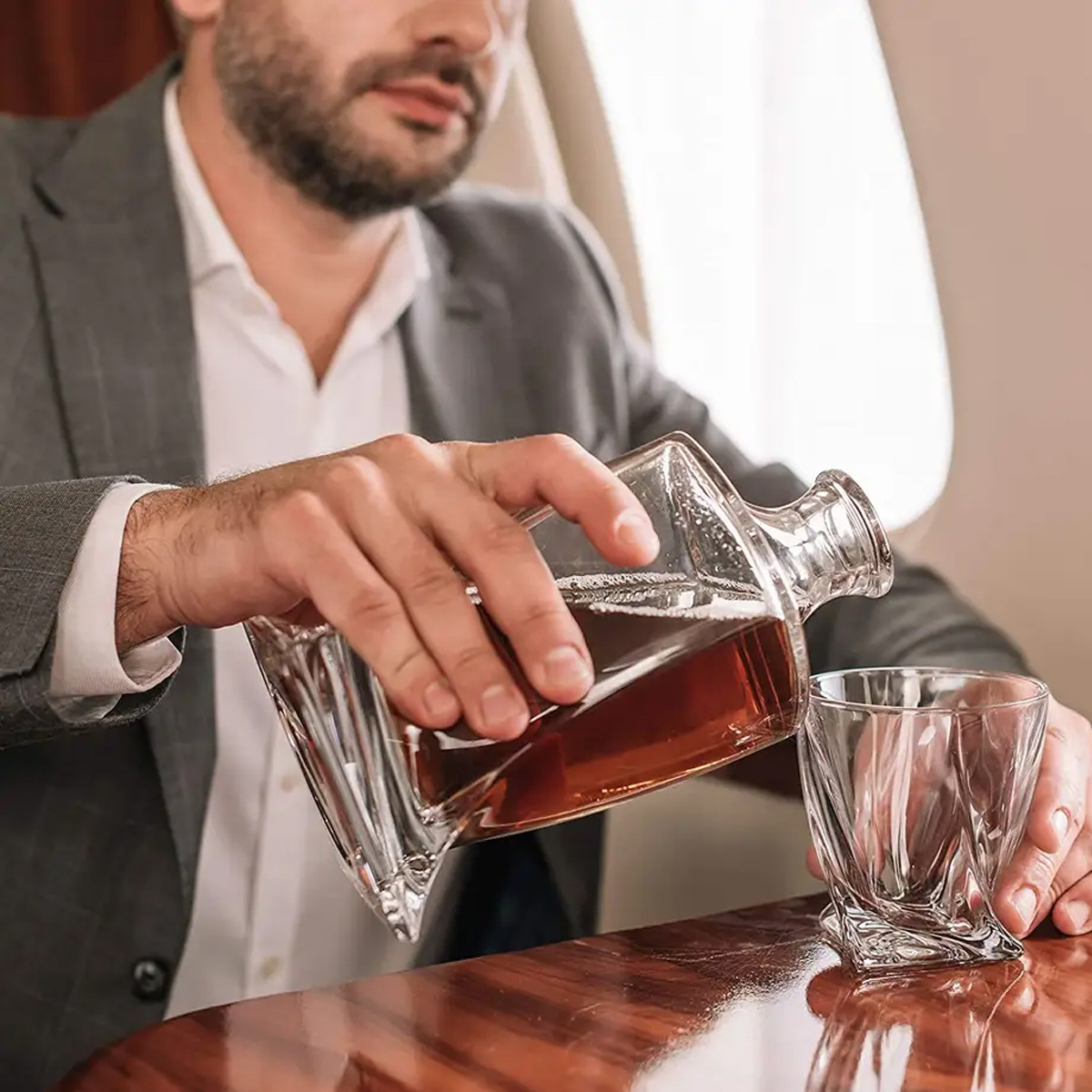 Décanteur Whisky Design avec Verre de Dégustation - PanierRoyale