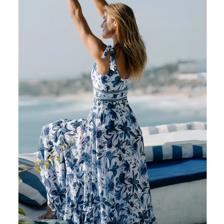 Ensemble Femme Maillot Une Pièce et Jupe Tissu Léger Coupe Estivale