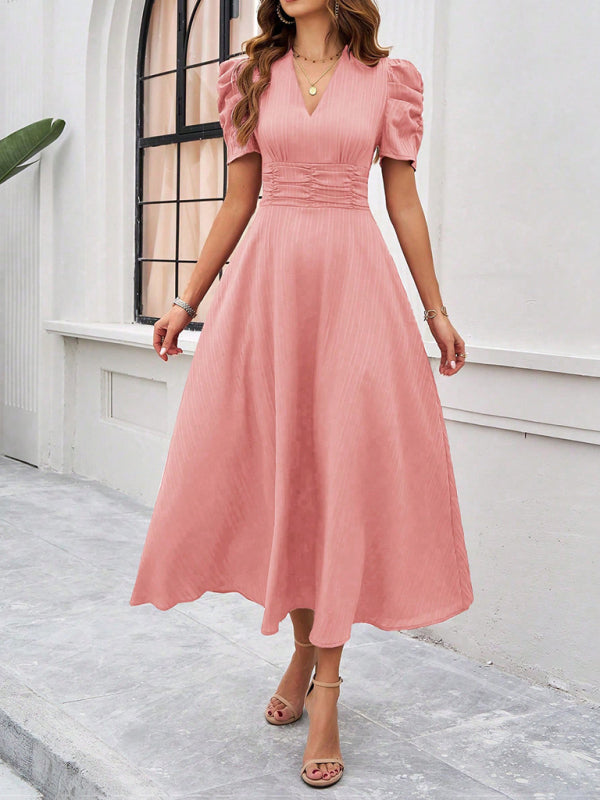 Robe de Mariée Col V en Dentelle Élégante