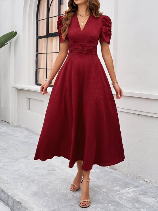 Robe de Mariée Col V en Dentelle Élégante - PanierRoyale