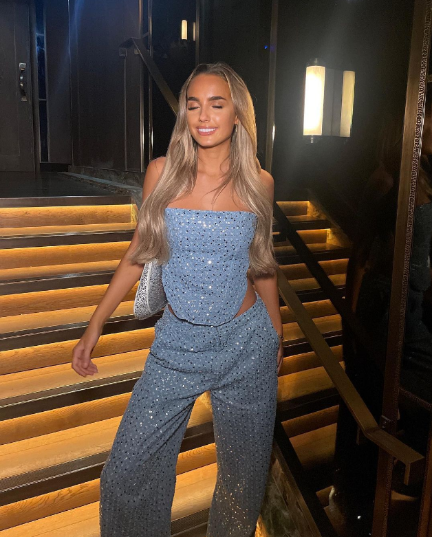 Robe de Soirée Élégante : Ensemble Top Brillant et Pantalon Chic Femme - PanierRoyale