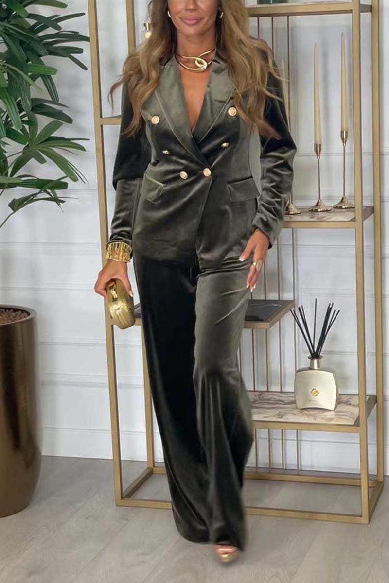 Costume Femme Velours Doux et Élégant