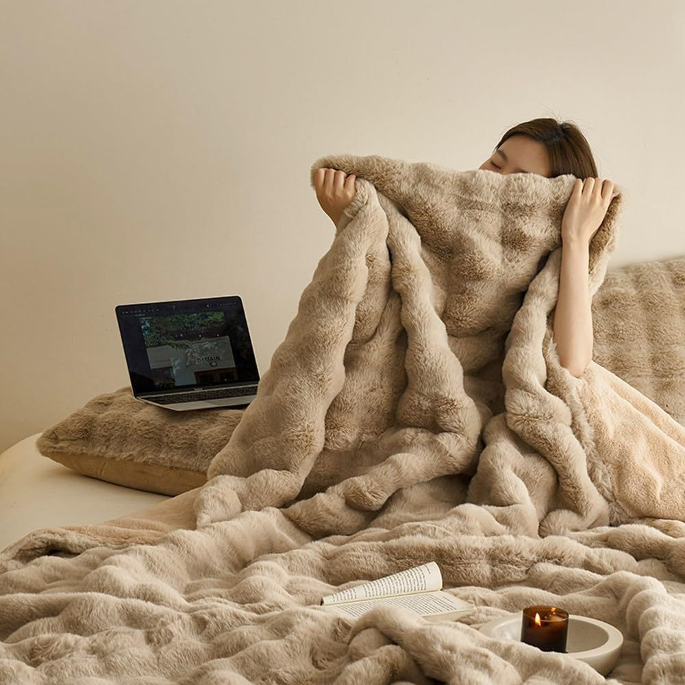 Plaid Polaire Gris Doux et Confortable pour Lit King Size
