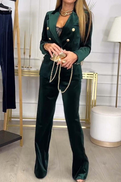 Costume Femme Velours Doux et Élégant