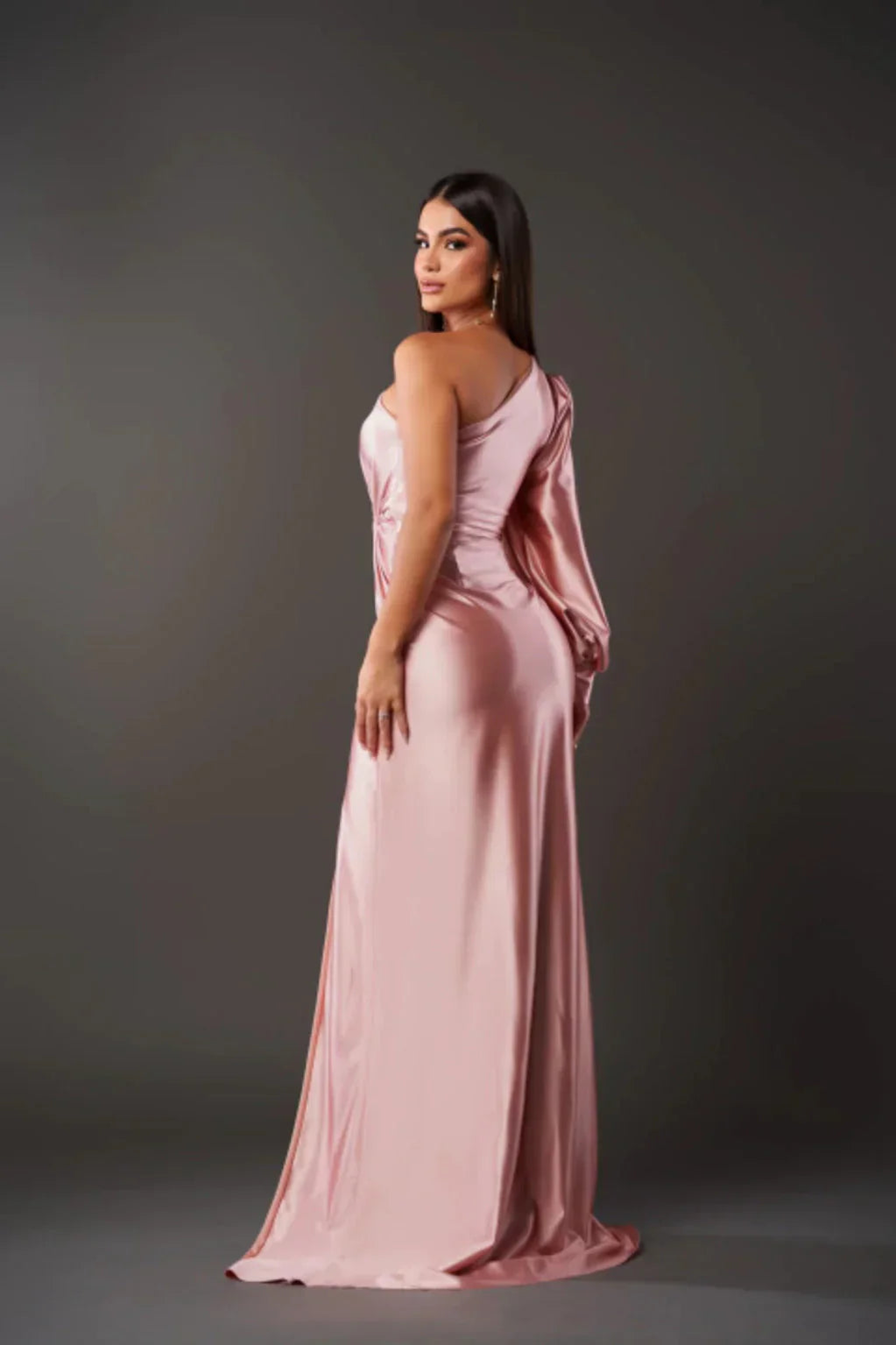 Robe Soirée Satin Asymétrique Épaule Découverte