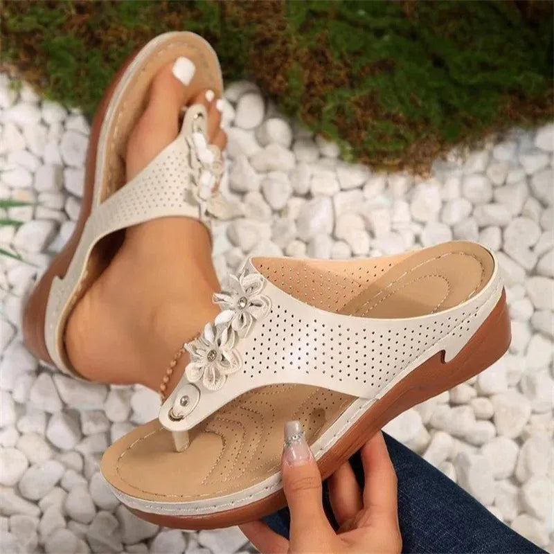 Sandales Femmes Été Confort avec Semelle Amortie et Décor Élégant