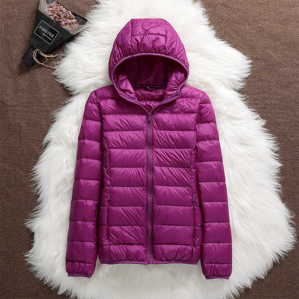 Doudoune Femme Légère Matelassée Capuche Coupe Ajustée