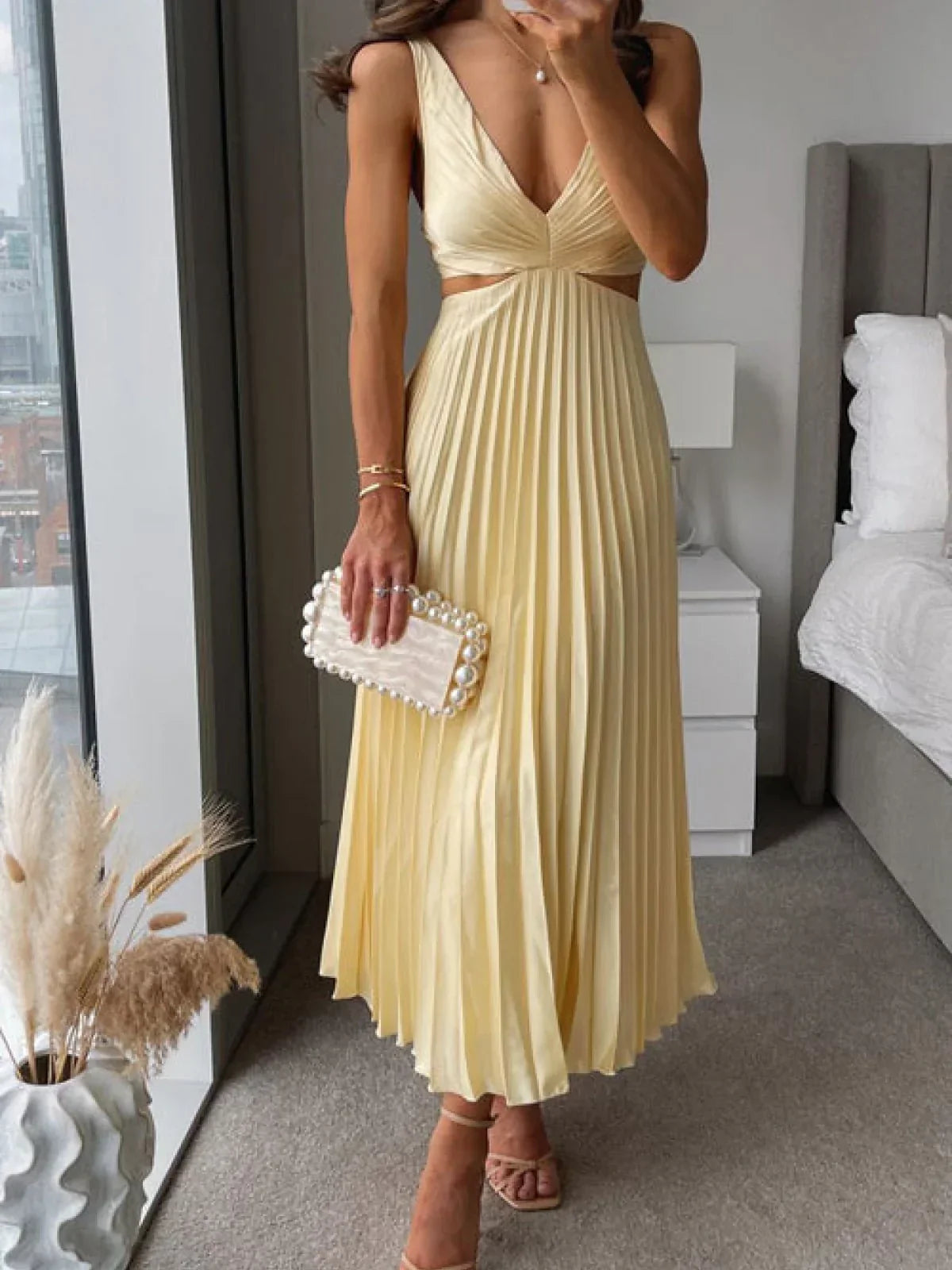Robe Femme Chic en Soie - Robe Mi-Longue Décolletée Plissée Élégante - PanierRoyale