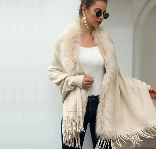 Poncho Fourrure Douce et Chaude Longues Manches - PanierRoyale