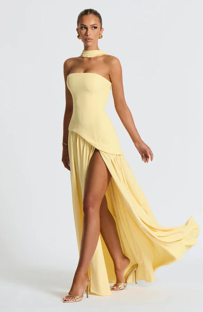 Robe de Soirée Femme Rouge et Noir Élégante à Fente - PanierRoyale
