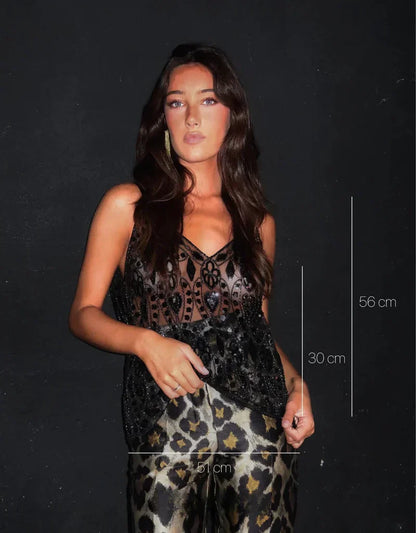 Chemisier Femme Élégant avec Détails Raffinés et Coupe Droite
