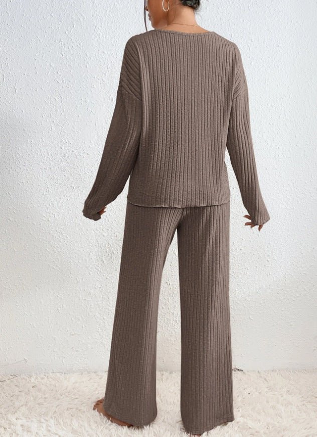 Ensemble Femme Tricot Élégant VDécolleté et Détente
