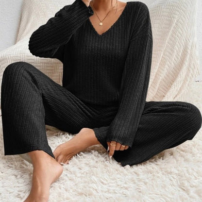 Ensemble Femme Tricot Élégant VDécolleté et Détente
