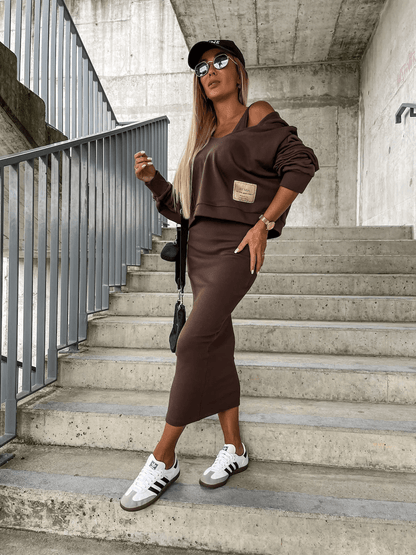 Ensemble urbain deux pièces : pull crop et jupe mi-longue