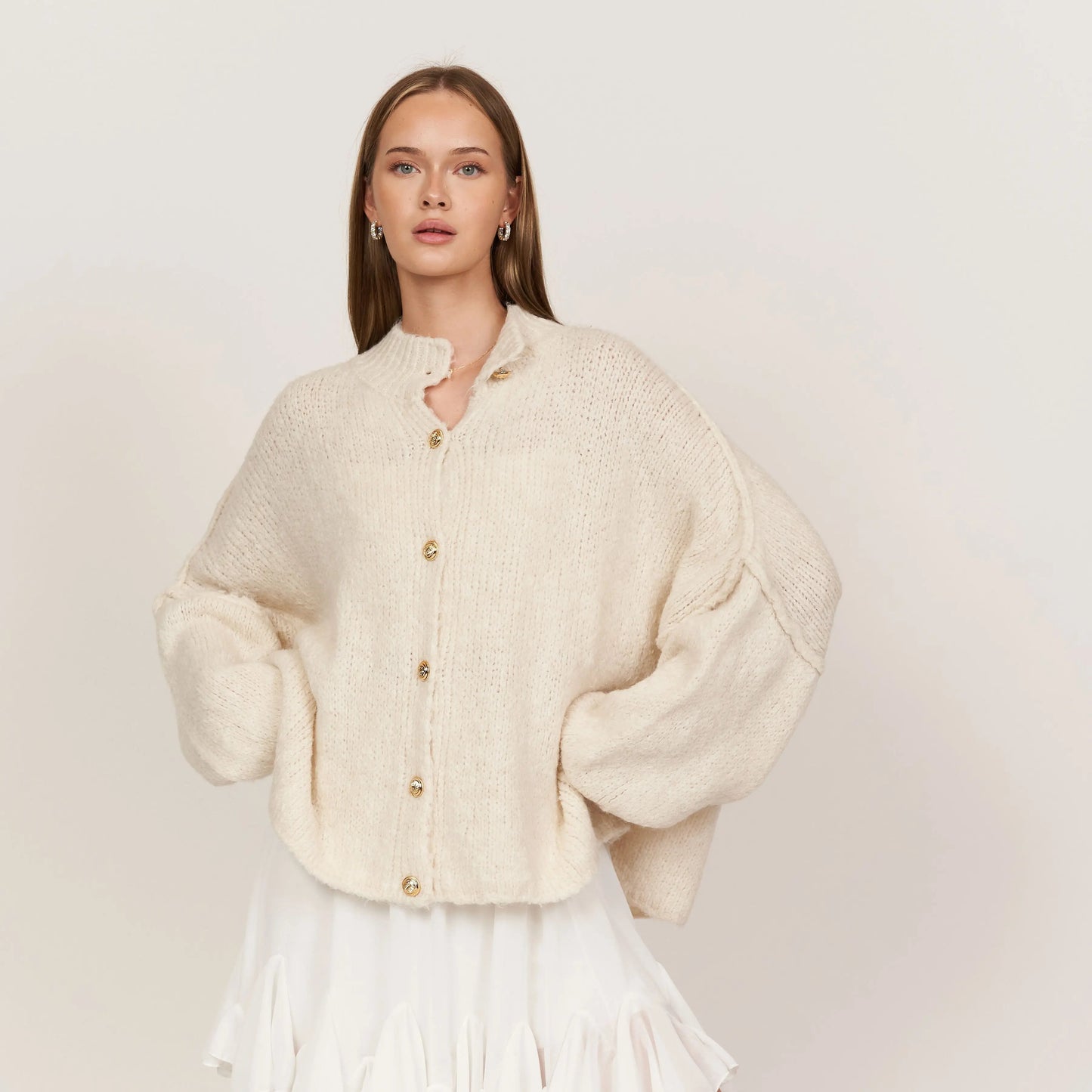 Cardigan Géant en Maille avec Boutons Dorés - BerlinGlamour