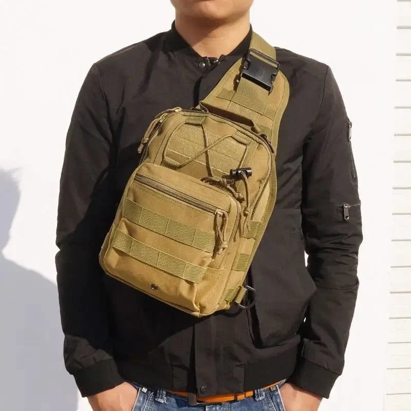 Sac à dos Homme Randonnée Étanche et Réglable