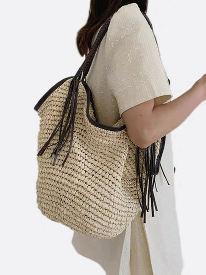Sac Besace Tressé en Paille avec Franges et Bretelles en Cuir
