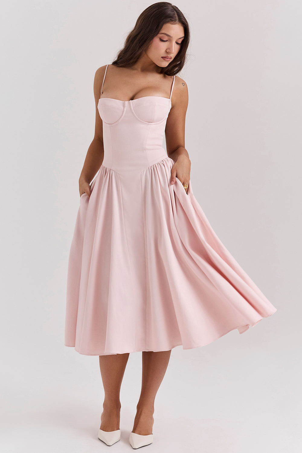 Robe Midi Femme Bretelles Fines Coupe Fluide Manches Sans - PanierRoyale