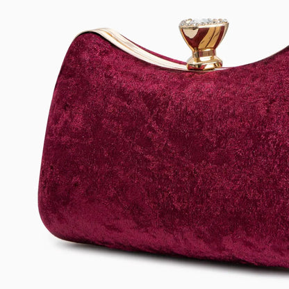Sac Clutch Soirée Rouge Velvet avec Fermeture Ornementale