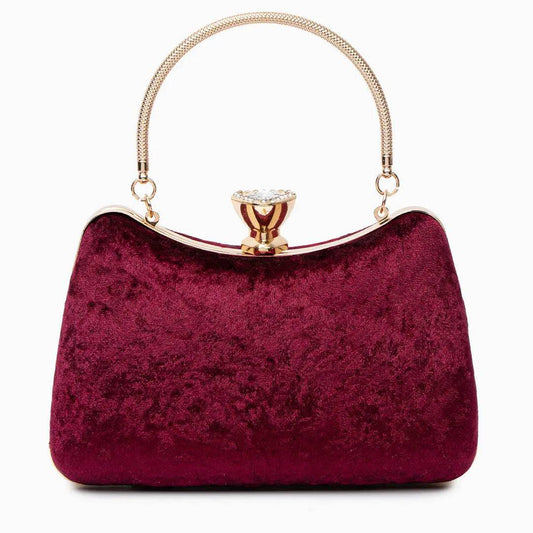 Sac Clutch Soirée Rouge Velvet avec Fermeture Ornementale - BerlinGlamour