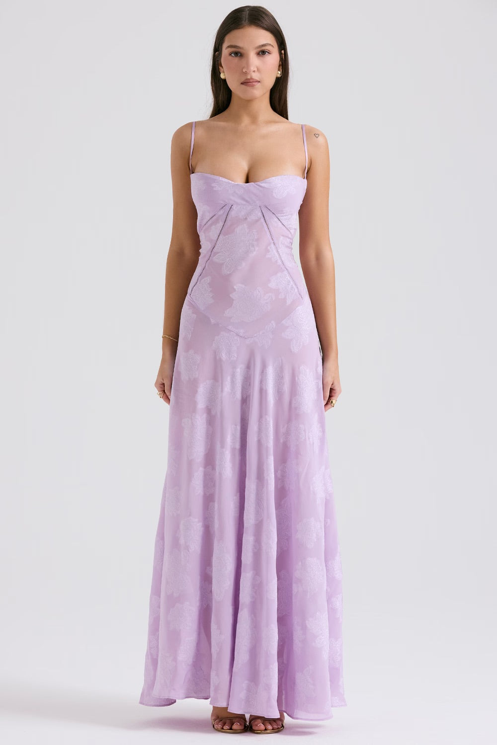 Robe de soirée rose pâle en satin avec bretelles fines