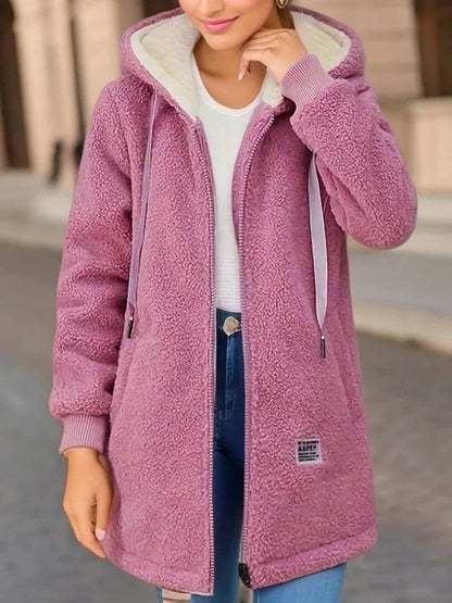 Veste femme à capuche zippée streetwear moderne