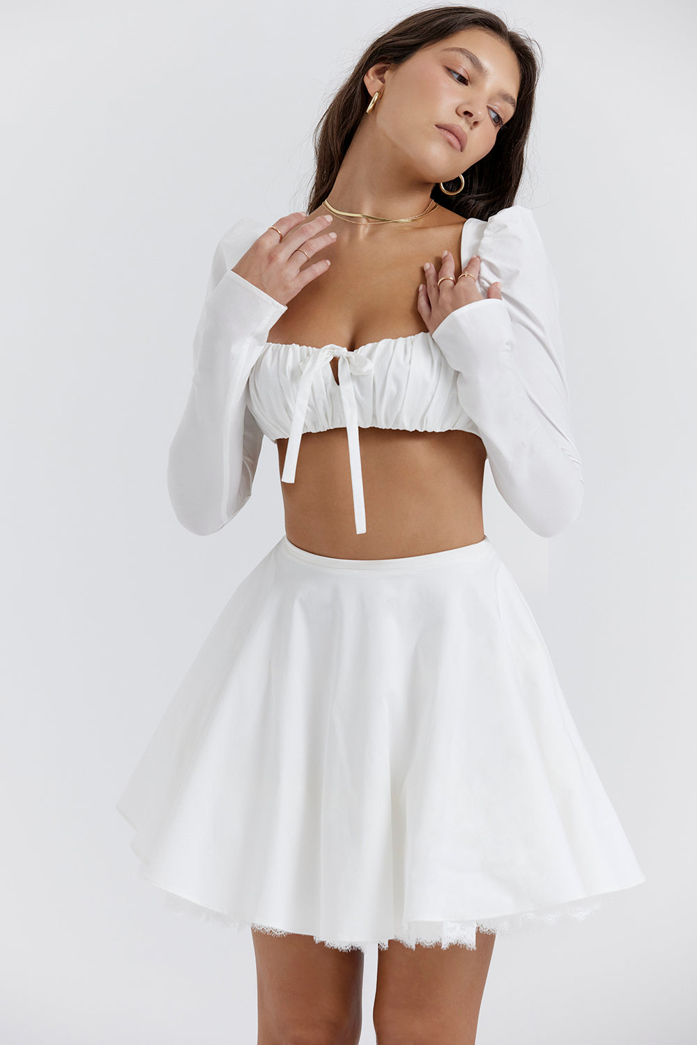 Robe Blanche Été avec Puff Manches Courtes et Jupon