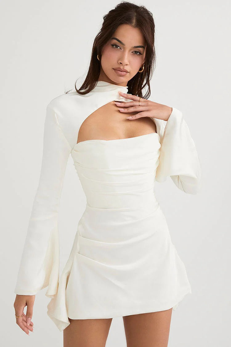 Robe Femme Courte et Séductrice avec Découpes Féminines - PanierRoyale